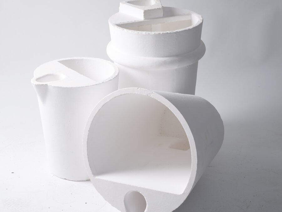 Alumina crucibles