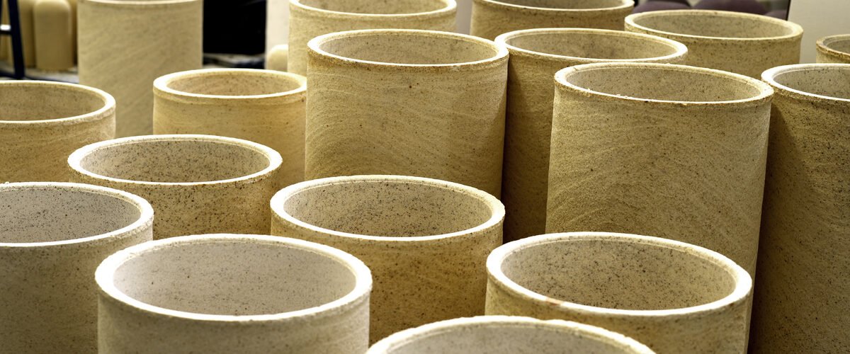 Vibro cast alumina crucibles